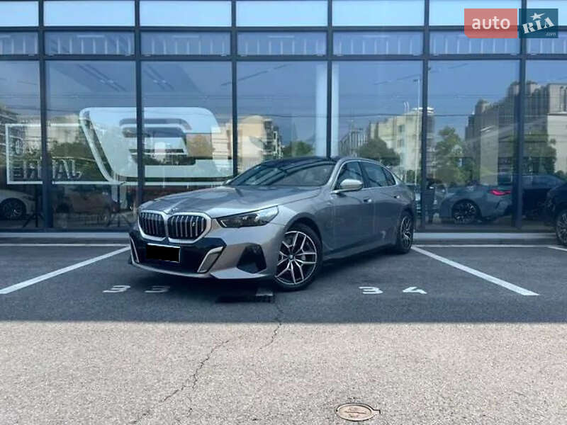 BMW i5 2024