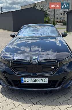 Седан BMW i5 2023 в  фото 4 Седан BMW i5 2023 в