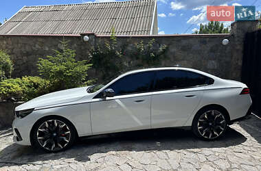 Седан BMW i5 2024 в 