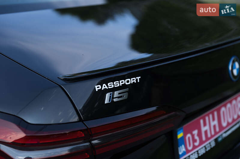 Седан BMW i5 2024 в Луцьку