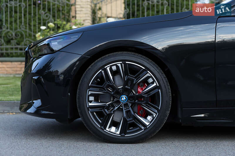 Седан BMW i5 2024 в Луцьку