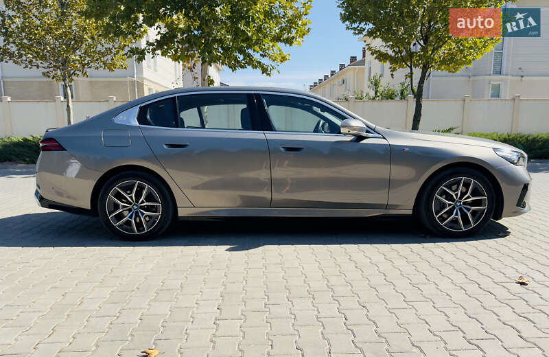 Седан BMW i5 2024 в Одессе