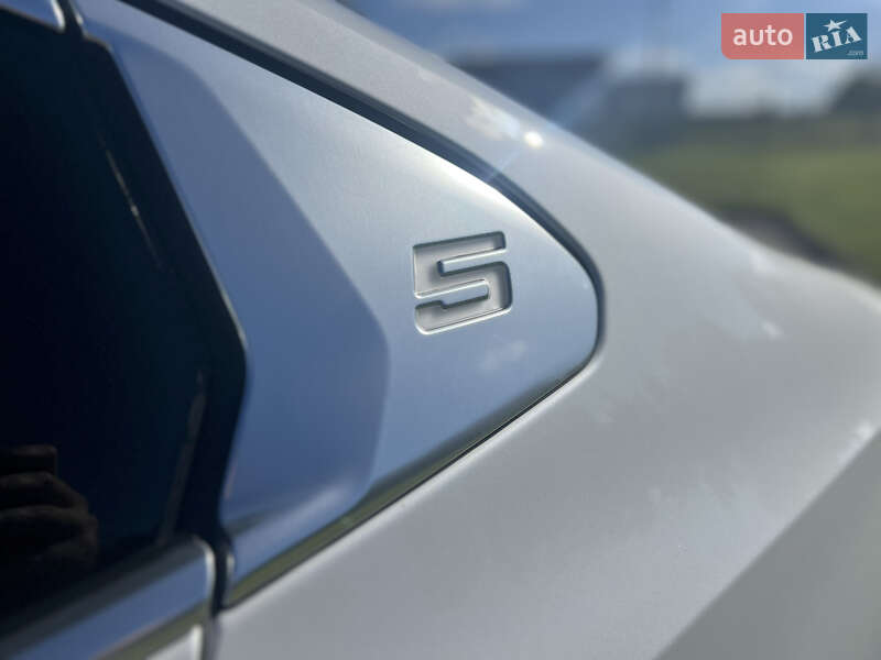 Седан BMW i5 2024 в Киеве