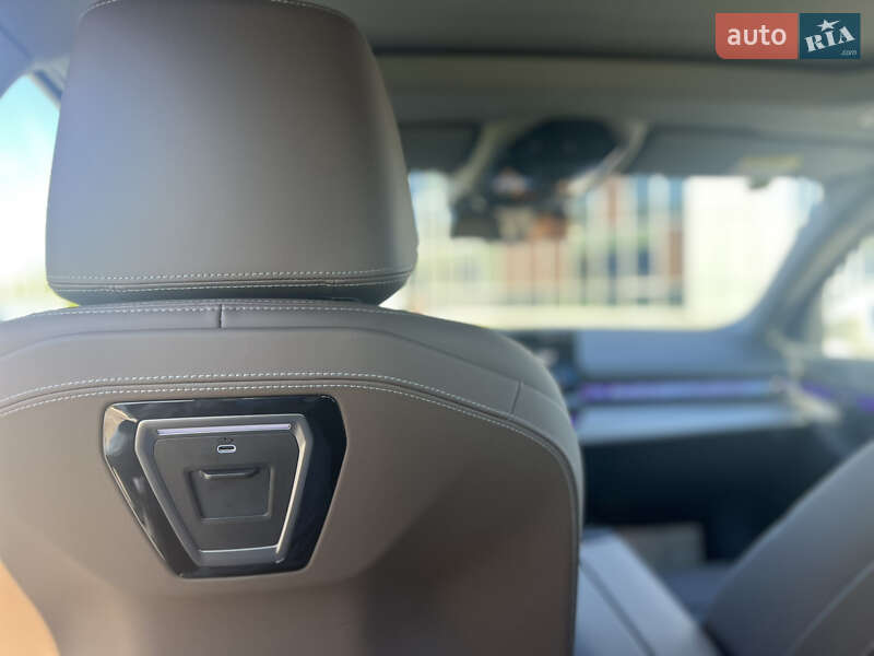 Седан BMW i5 2024 в Киеве
