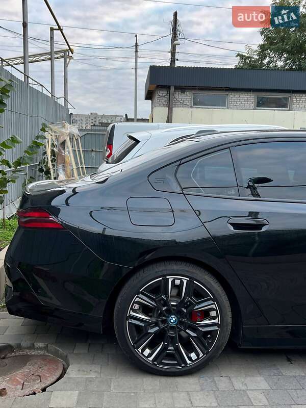 Седан BMW i5 2024 в Черкассах
