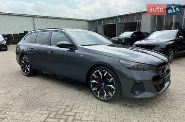 Универсал BMW i5 2025 в  фото 2 Универсал BMW i5 2025 в