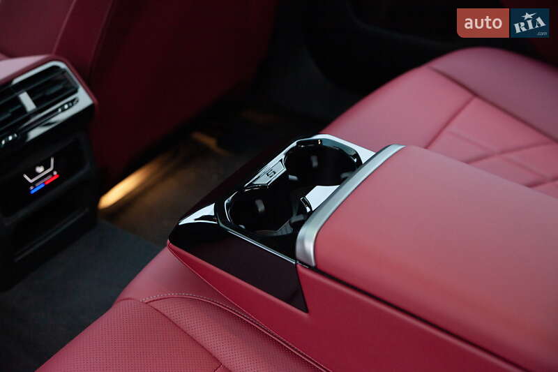 Седан BMW i5 2024 в Киеве фото 33 Седан BMW i5 2024 в Киеве