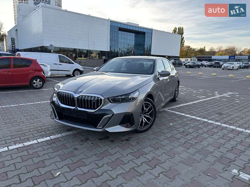 Седан BMW i5 2024 в Одессе