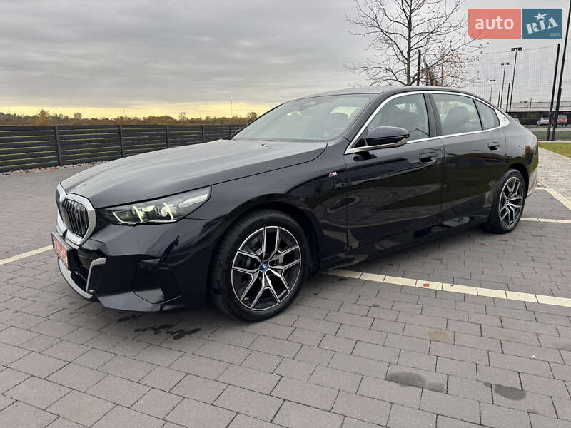 Седан BMW i5 2024 в Мукачевому