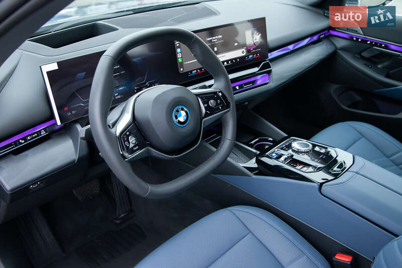Седан BMW i5 2024 в Киеве