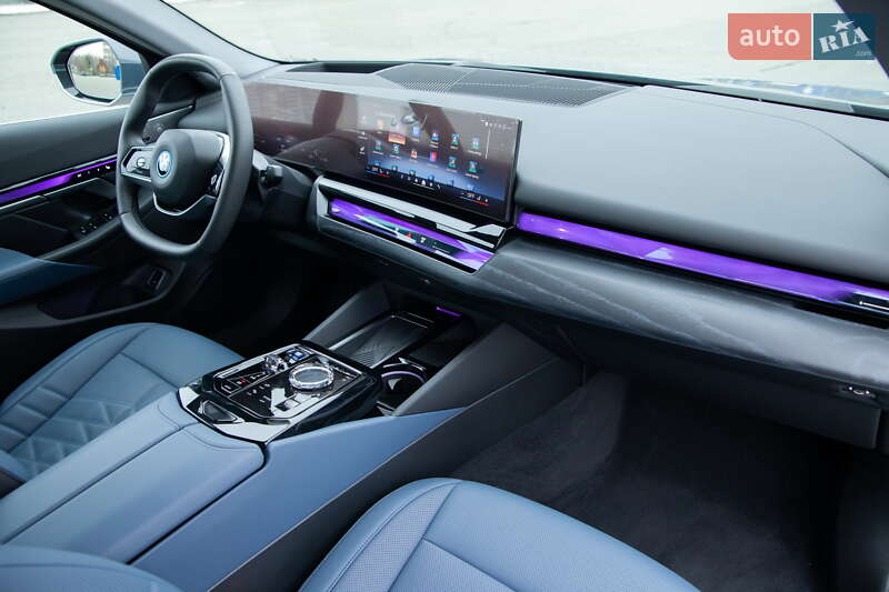 Седан BMW i5 2024 в Киеве