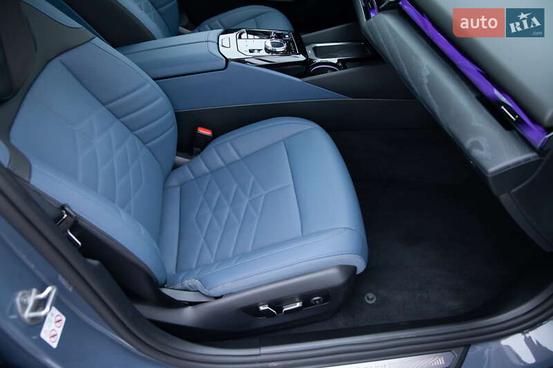 Седан BMW i5 2024 в Киеве