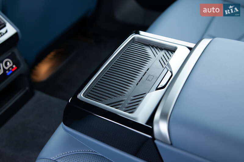 Седан BMW i5 2024 в Киеве