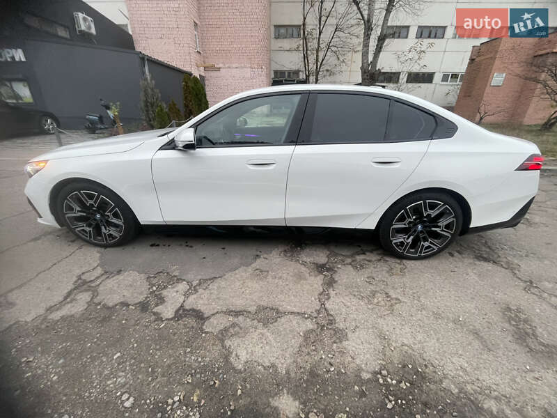 Седан BMW i5 2024 в Киеве фото 5 Седан BMW i5 2024 в Киеве