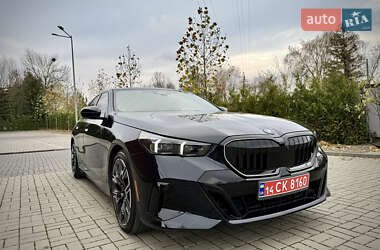Седан BMW i5 2024 в Львове