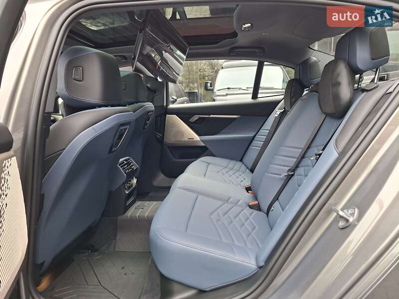 Седан BMW i5 2024 в Одесі