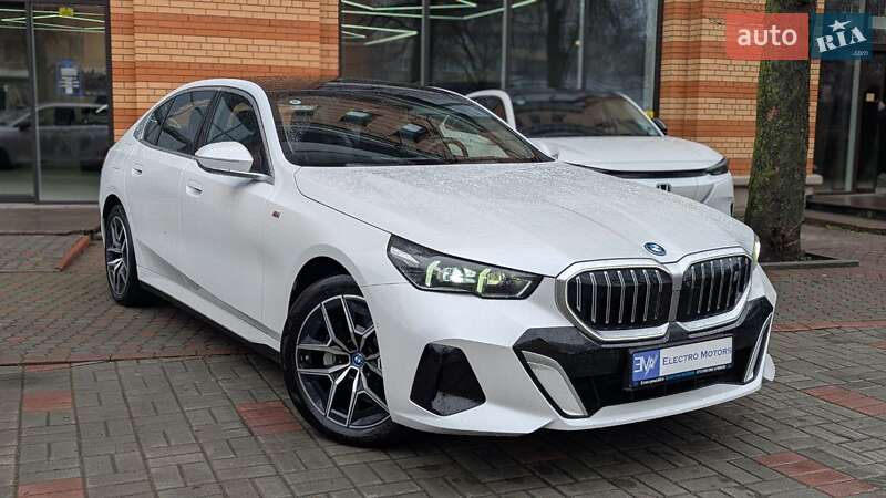 Седан BMW i5 2024 в Киеве фото 10 Седан BMW i5 2024 в Киеве