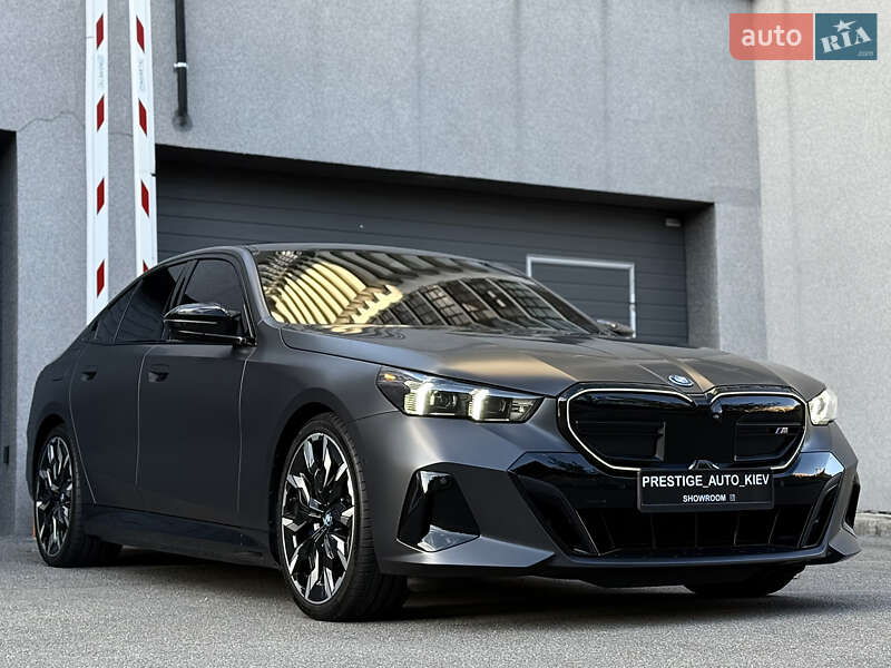 Седан BMW i5 2023 в Киеве