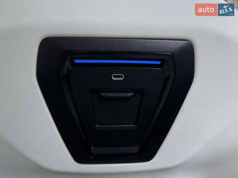 Седан BMW i5 2023 в Киеве