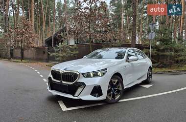 Седан BMW i5 2024 в Шевченково