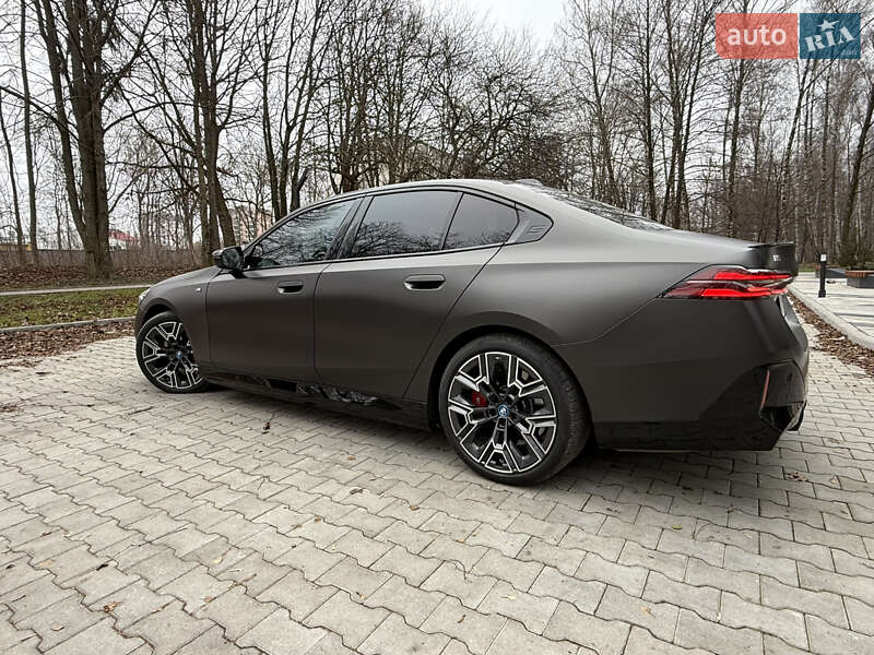 Седан BMW i5 2024 в Тернополі