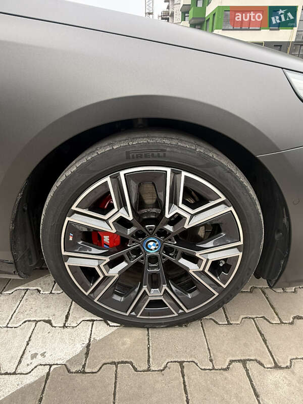 Седан BMW i5 2024 в Тернополі