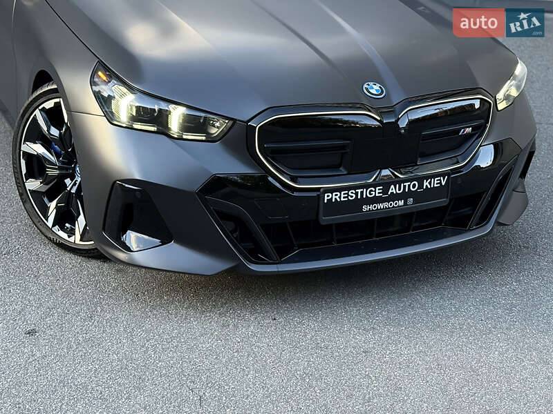 Седан BMW i5 2023 в Києві