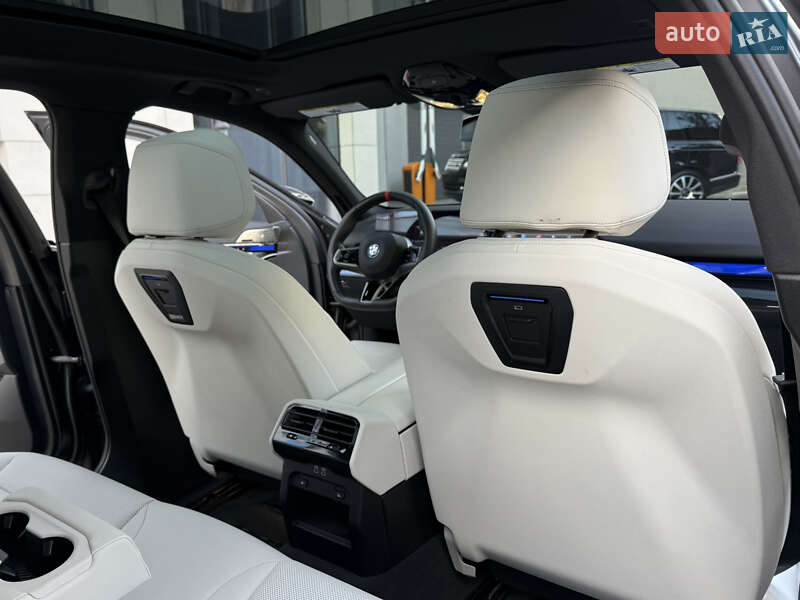 Седан BMW i5 2023 в Києві