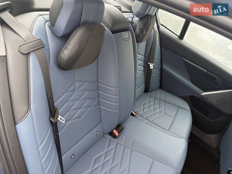 Седан BMW i5 2024 в Киеве