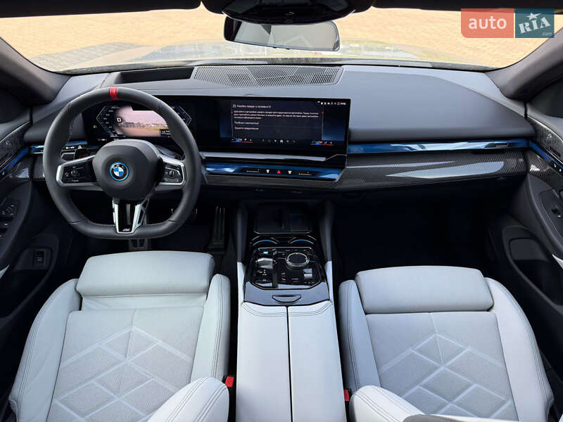 Седан BMW i5 2024 в Киеве