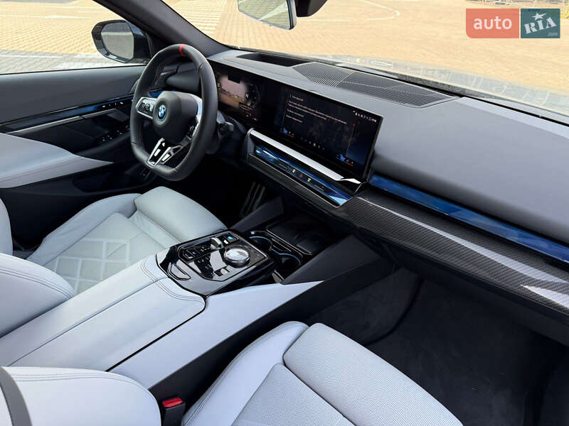 Седан BMW i5 2024 в Киеве