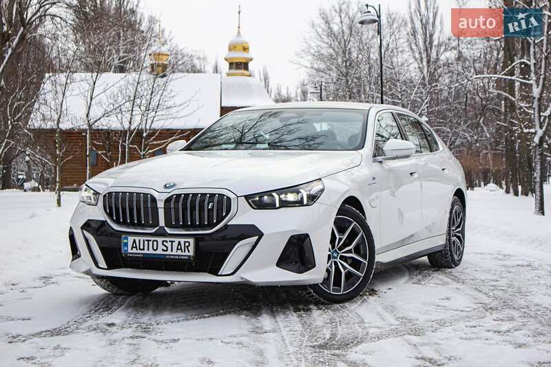 Седан BMW i5 2024 в Киеве