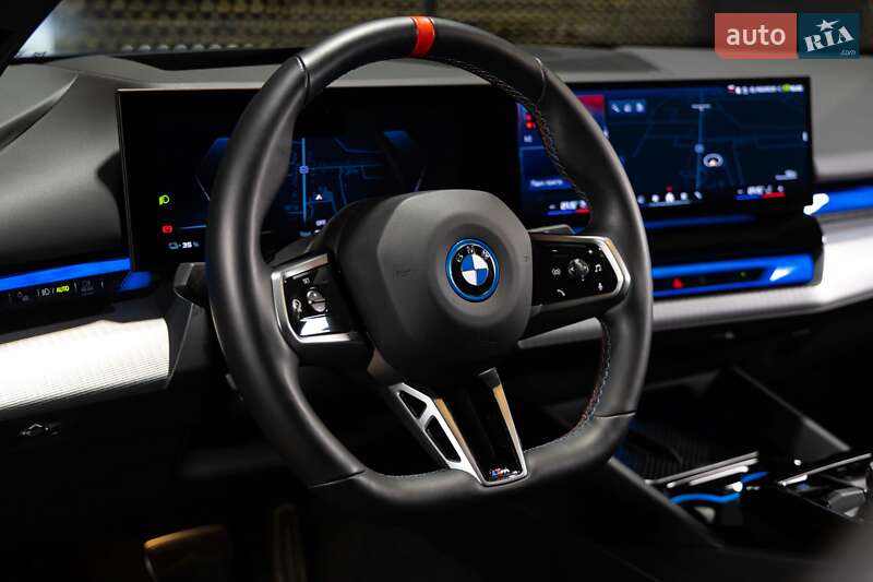 Седан BMW i5 2023 в Луцке