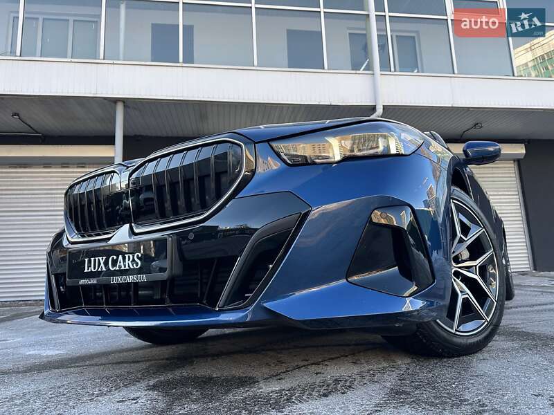 Седан BMW i5 2024 в Києві