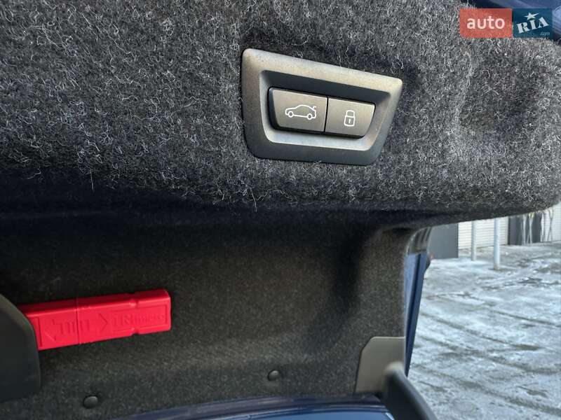Седан BMW i5 2024 в Києві