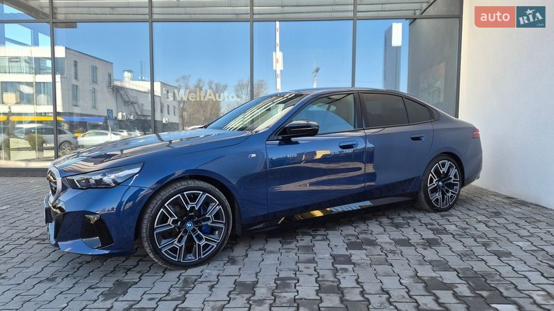 Седан BMW i5 2023 в Хмельницком