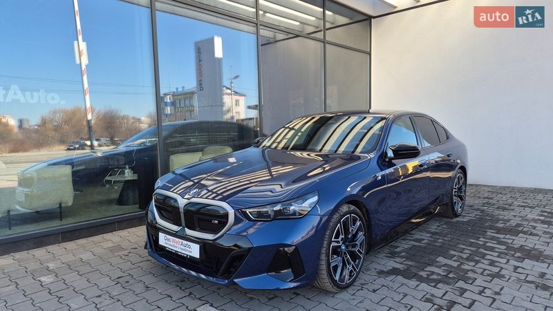 Седан BMW i5 2023 в Хмельницком