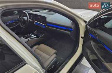Седан BMW i5 2023 в Києві