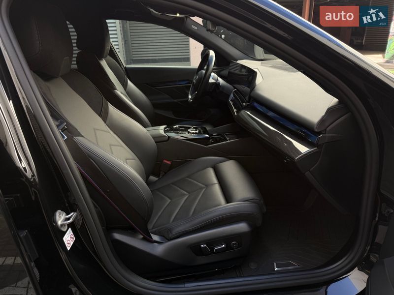 Седан BMW i5 2023 в Киеве