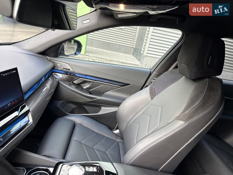 Седан BMW i5 2023 в Киеве