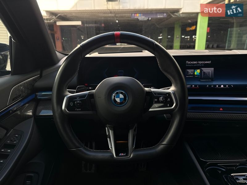 Седан BMW i5 2023 в Киеве