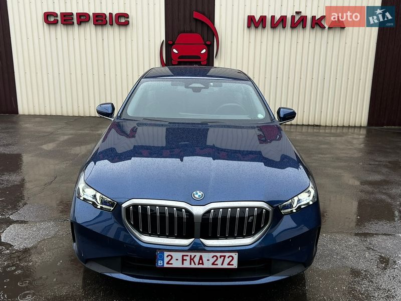 Седан BMW i5 2024 в Рівному