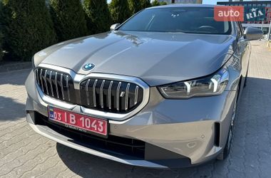 Седан BMW i5 2024 в Львові