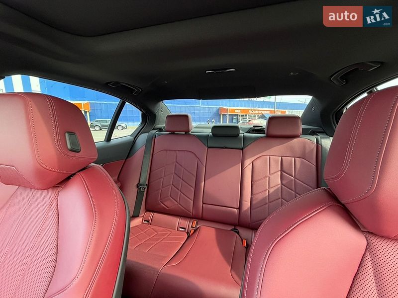 Седан BMW i5 2024 в Луцке