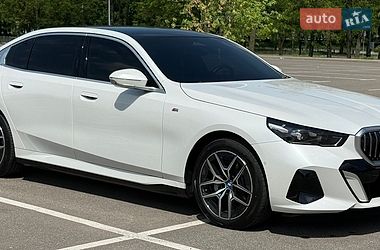 Седан BMW i5 2024 в Киеве