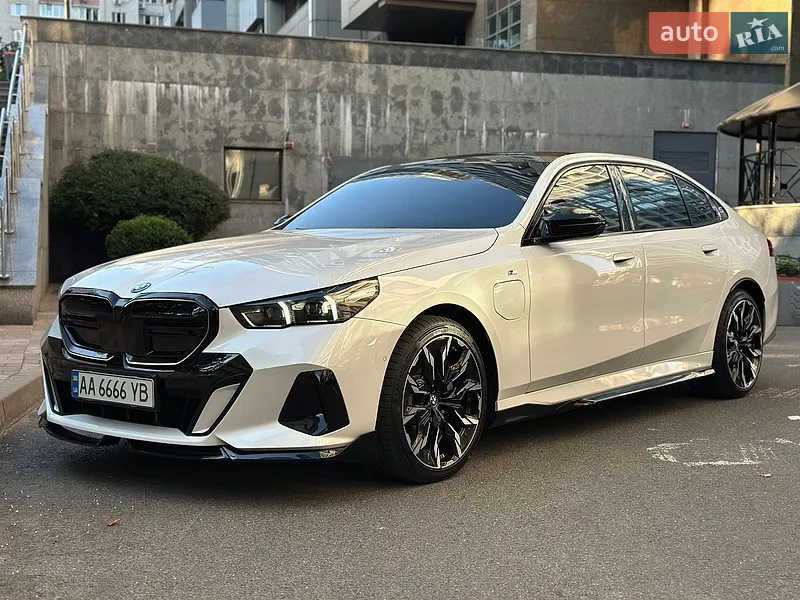 BMW i5