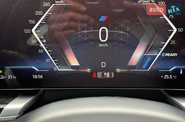 Седан BMW i7 2022 в Києві