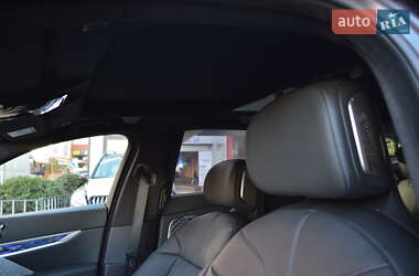 Седан BMW i7 2022 в 