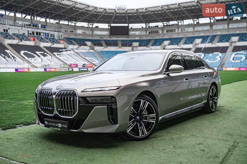 BMW i7 2023