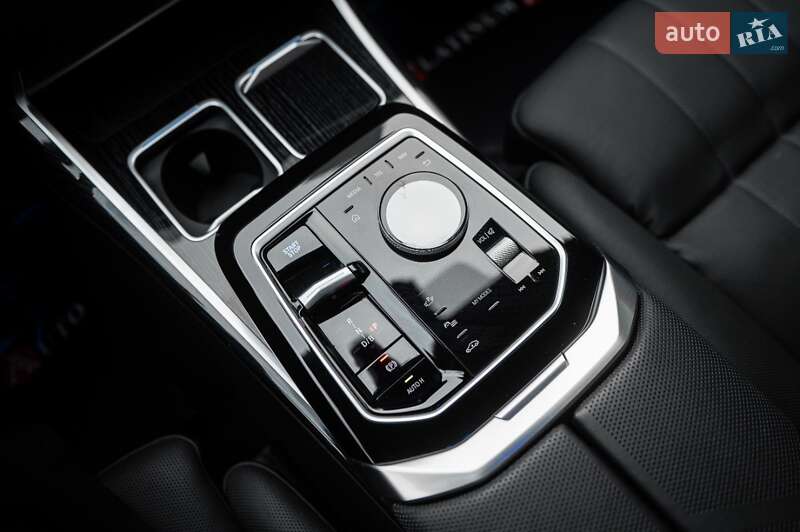 Седан BMW i7 2023 в Одессе